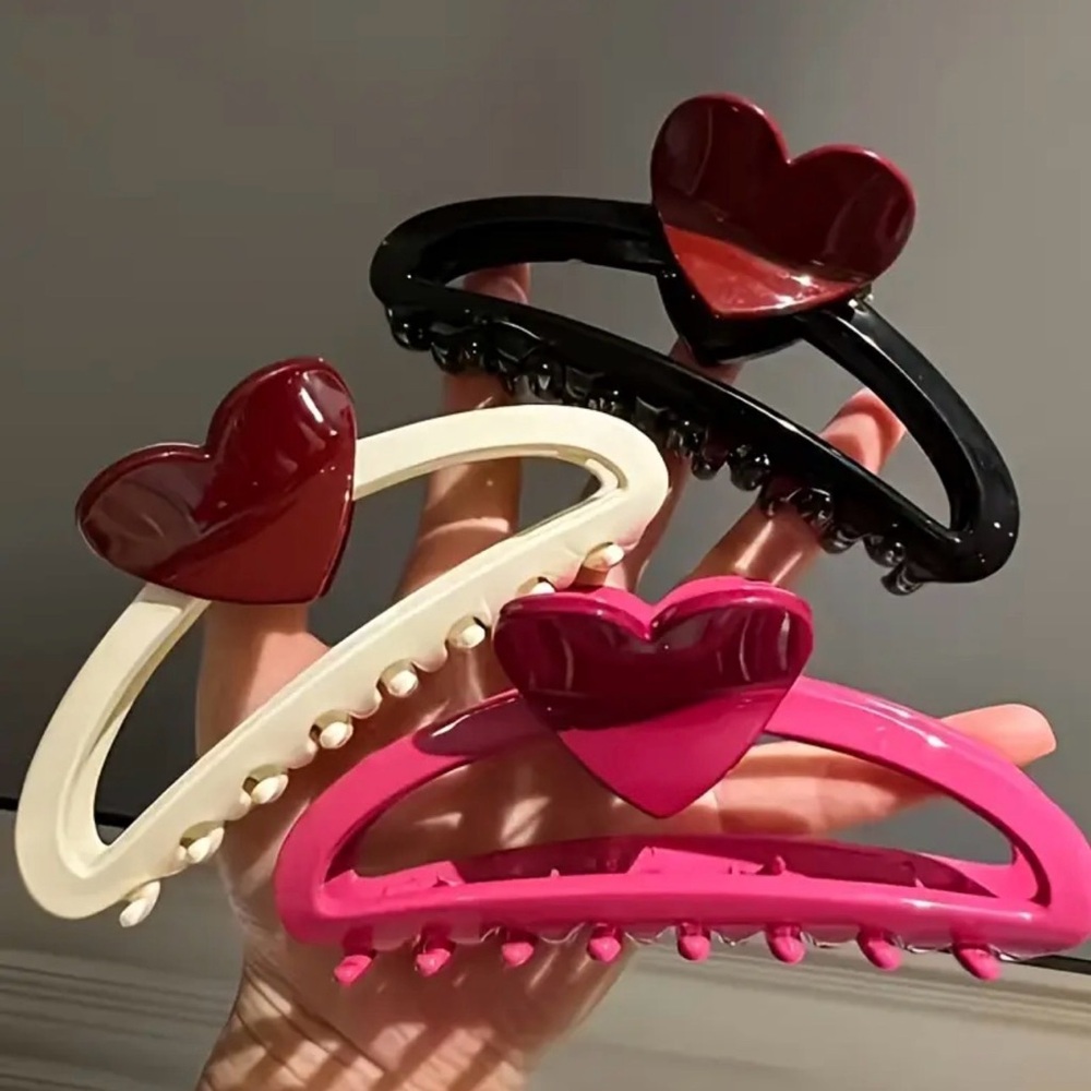 Heart-Shaped Large Hair Clips Set